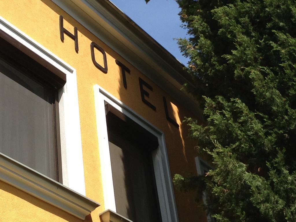 Gasthof-Pension Weisz-Artner Frauenkirchen Exteriér fotografie